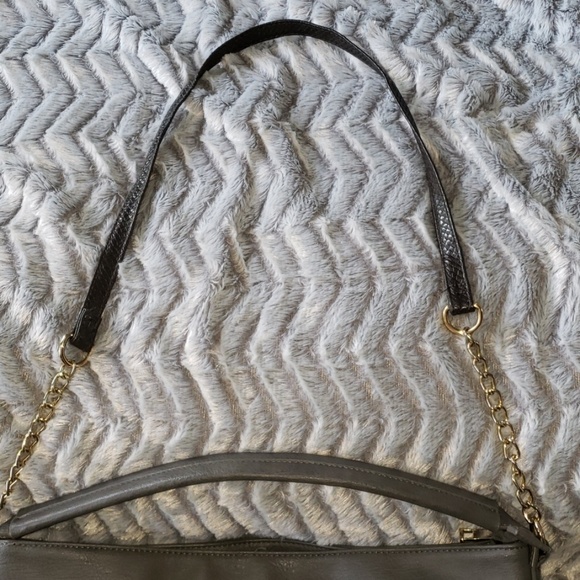 ❗SOLD❗Dream Control Vegan Leather Grey Shoulder - Picture 7 of 8